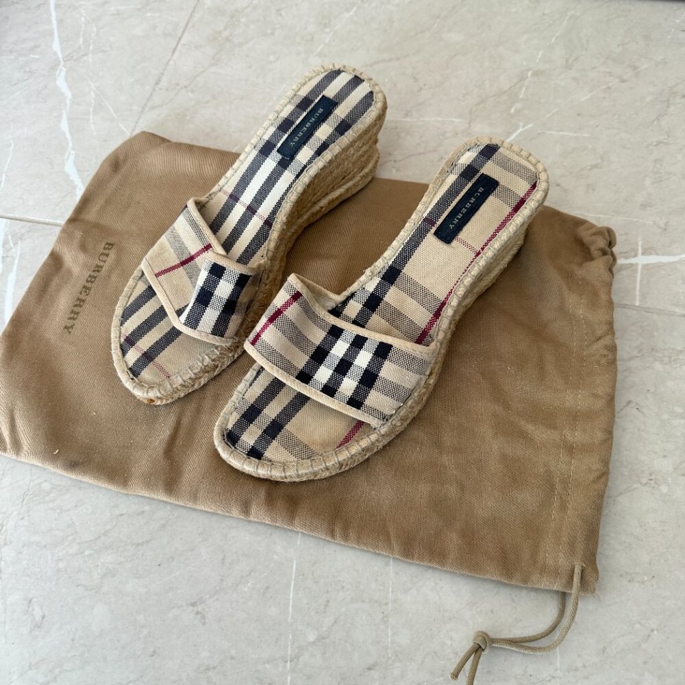 Burberry Nova Check Espadrille Slides 38 EU 8 US NEEDS TO BE Glued  SEE PHOTOS